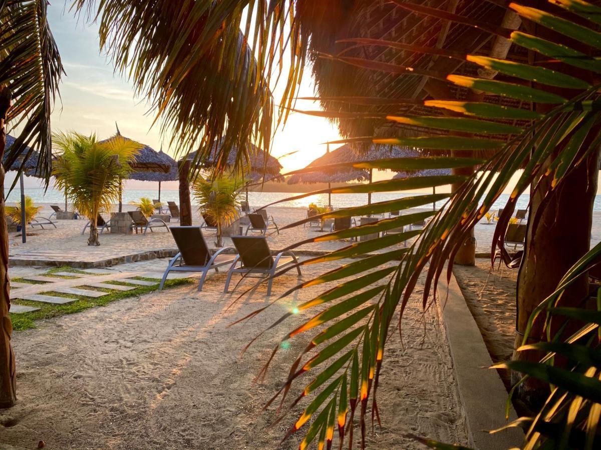 Nosy Be Hotel & Spa Ambondrona  Exterior photo