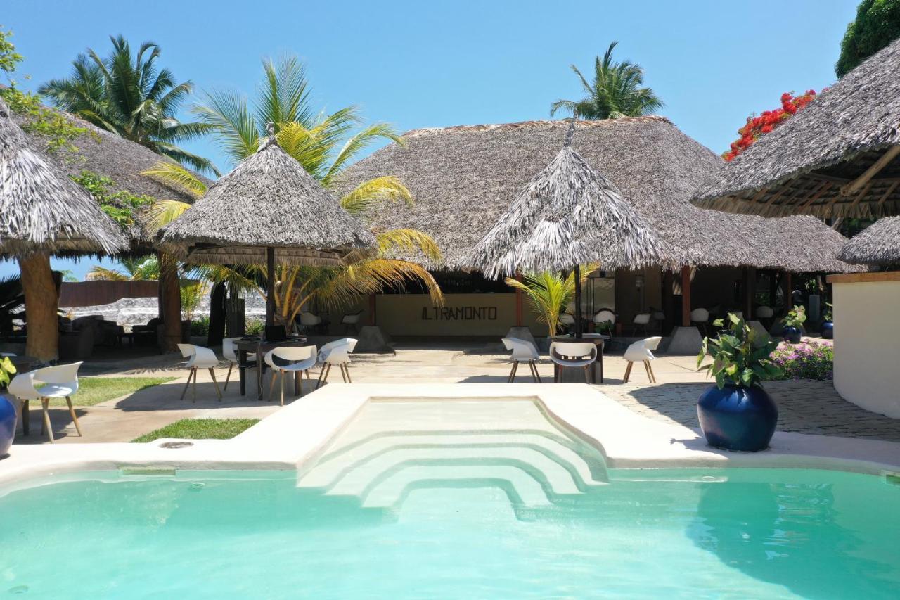Nosy Be Hotel & Spa Ambondrona  Exterior photo