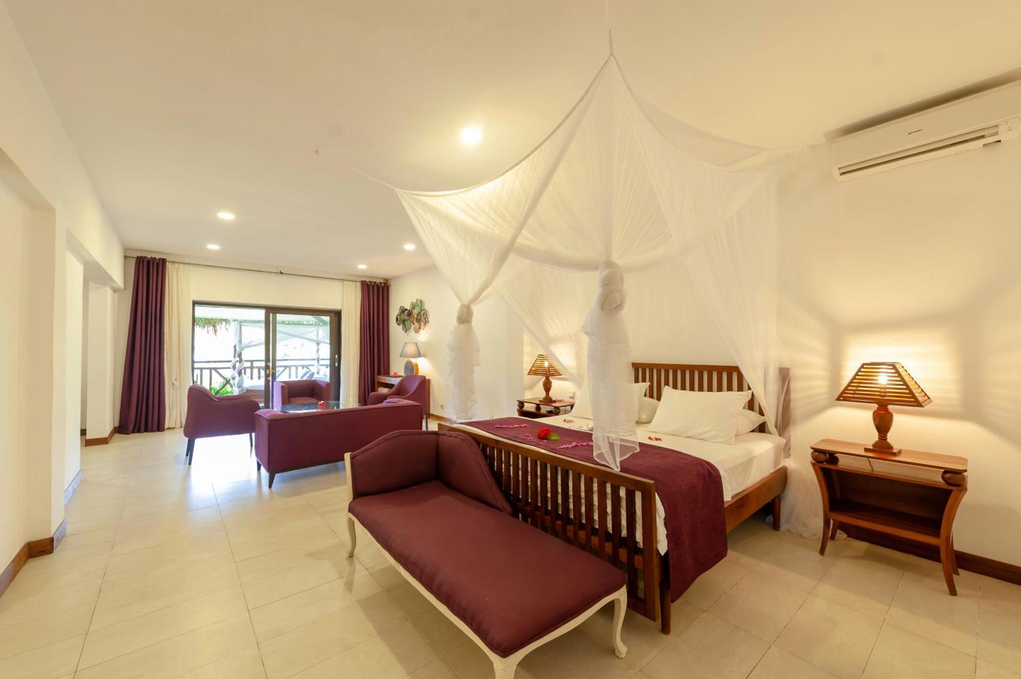 Nosy Be Hotel & Spa Ambondrona  Exterior photo