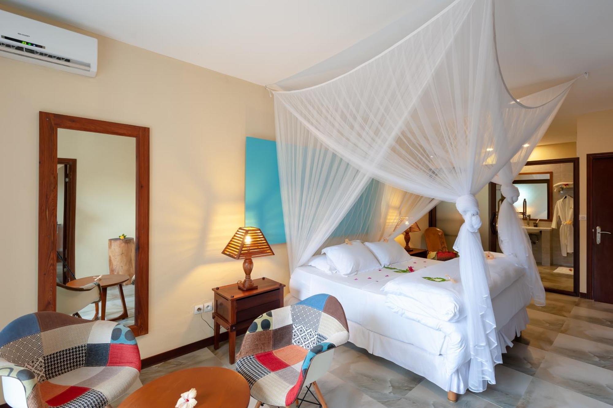 Nosy Be Hotel & Spa Ambondrona  Exterior photo